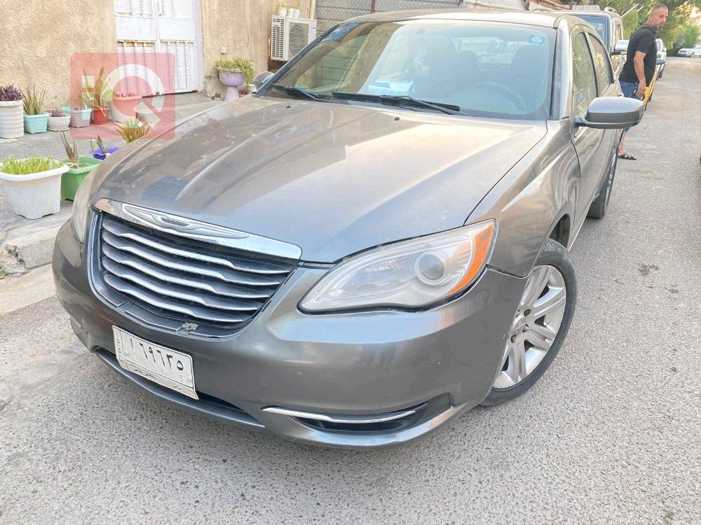 كرايسلر 200
